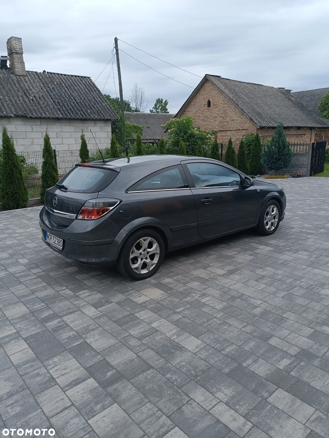 Opel Astra GTC 1.9 CDTI Cosmo - 5