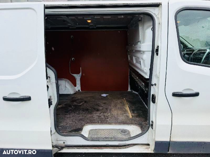 Renault Trafic Grand Combi Authentique - 12