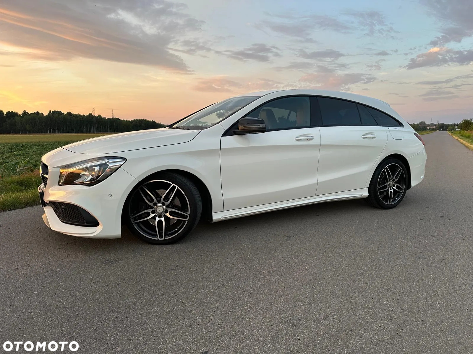 Mercedes-Benz CLA 220 4-Matic AMG Line - 2