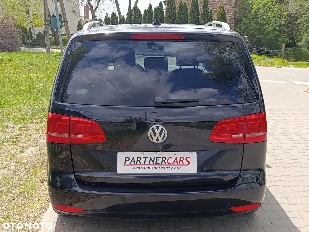 Volkswagen Touran 2.0 TDI DPF DSG Highline - 9