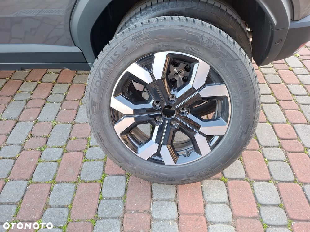 Dacia Duster 1.6 Full Hybrid 140 Journey MMT - 31