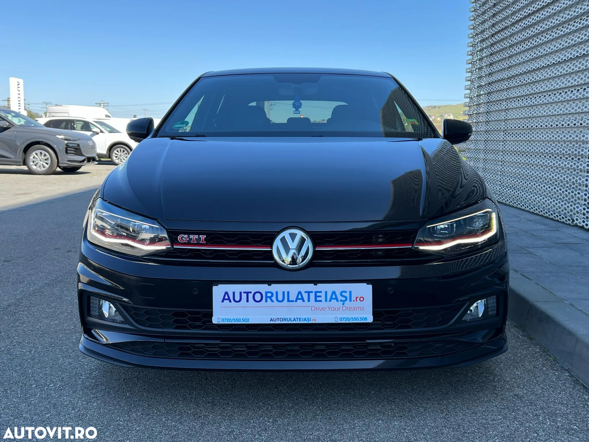 Volkswagen Polo 2.0 TSI DSG GTI - 8