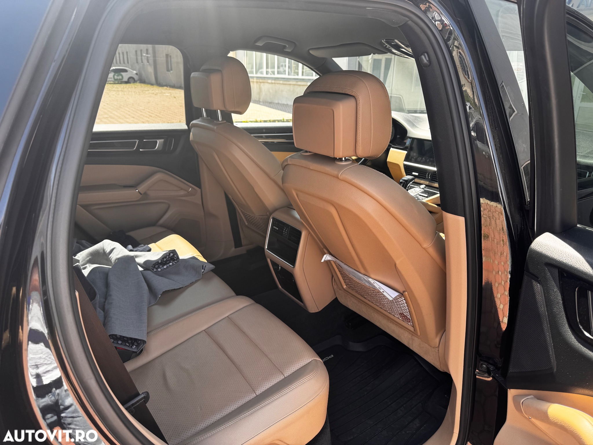 Porsche Cayenne Standard - 9