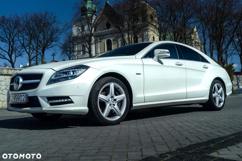 Mercedes-Benz CLS 500 4-Matic BlueEff - 19