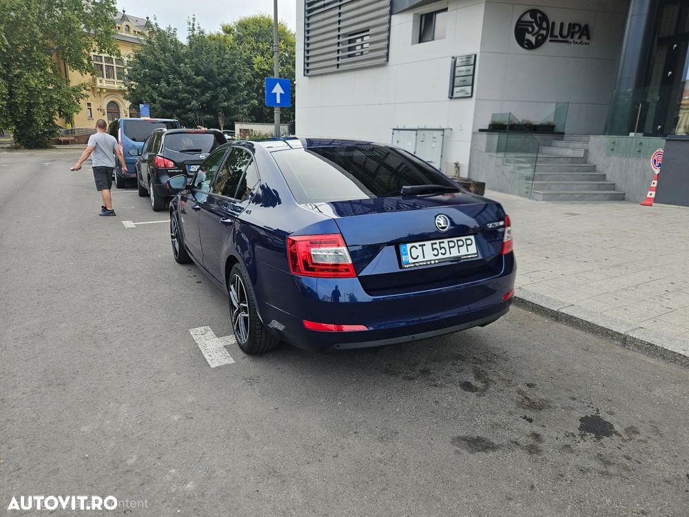 Skoda Octavia 1.6 TDI DSG Ambition - 4