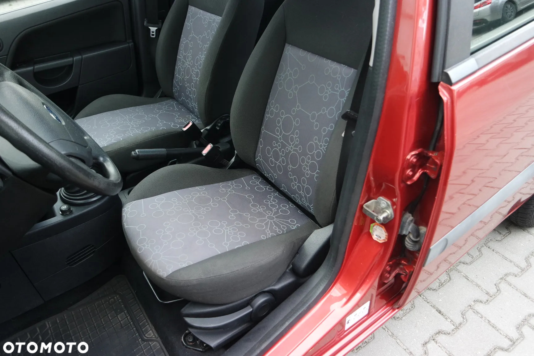 Ford Fiesta 1.3 Ambiente - 12