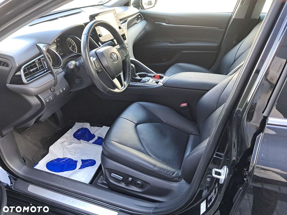 Toyota Camry 2.5 Hybrid Executive CVT - 9