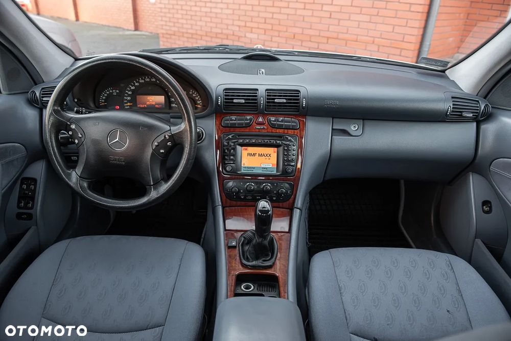 Mercedes-Benz Klasa C - 25