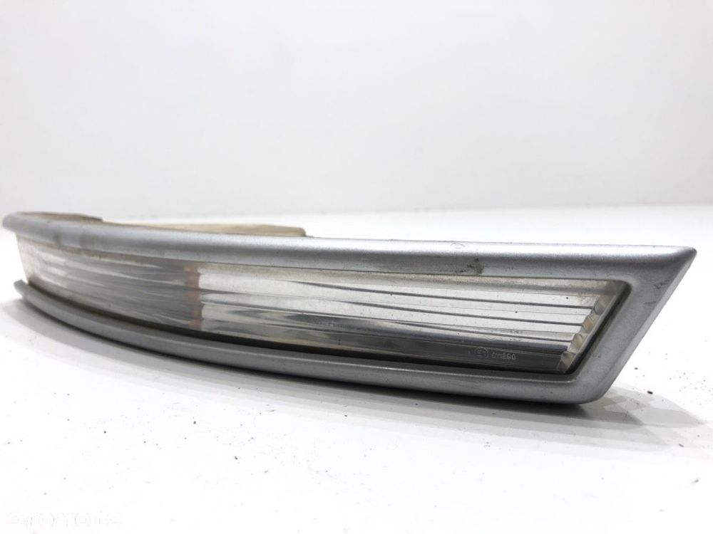 KIERUNKOWSKAZ LEWY PRZÓD  VW PASSAT B6 Variant (3C5) 2005 - 2011 2.0 TDI 103 kW [140 KM] olej - 2