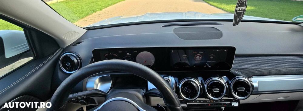 Mercedes-Benz GLB 220 d 4MATIC 8G-DCT AMG Line - 31