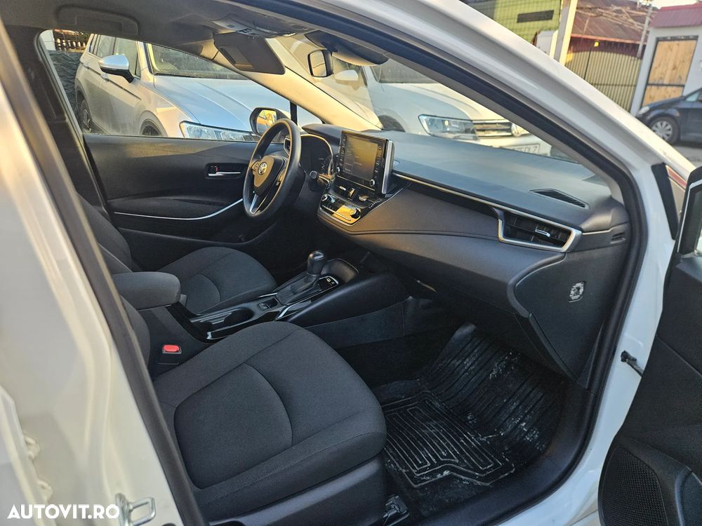 Toyota Corolla 1.8 HSD Business - 8