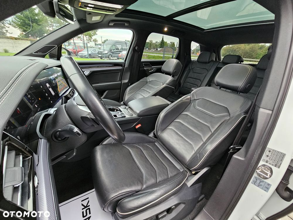 Volkswagen Touareg 3.0 V6 TFSI 4Motion R-Line - 20