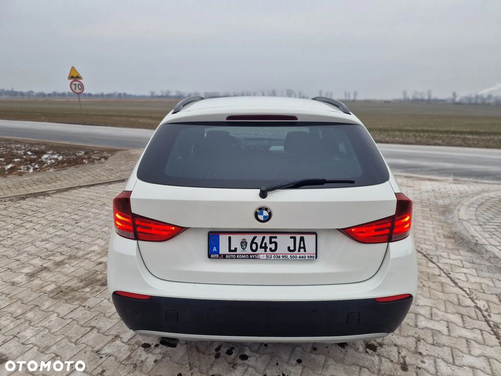 BMW X1 sDrive18d xLine - 12