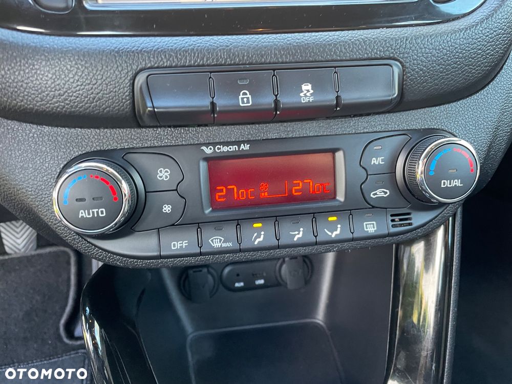 Kia Ceed - 22