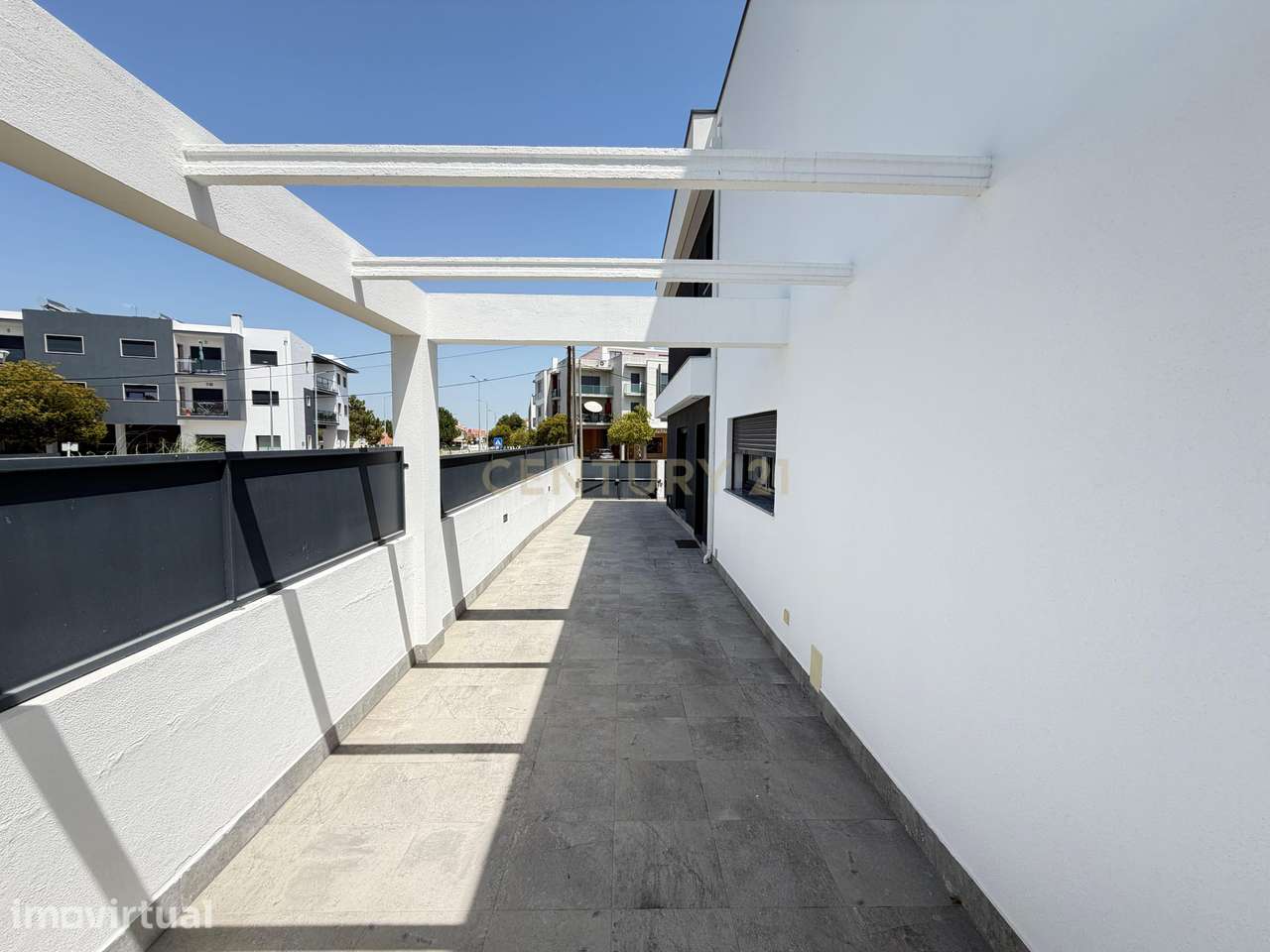 Moradia T4 em Fernão Ferro de 2019 c/ piscina - Grande imagem: 5/46