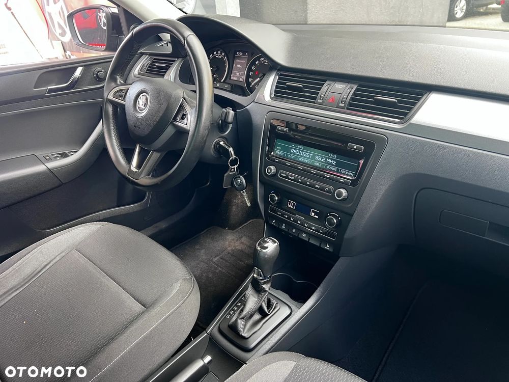 Skoda RAPID 1.6 TDI DSG Edition - 38