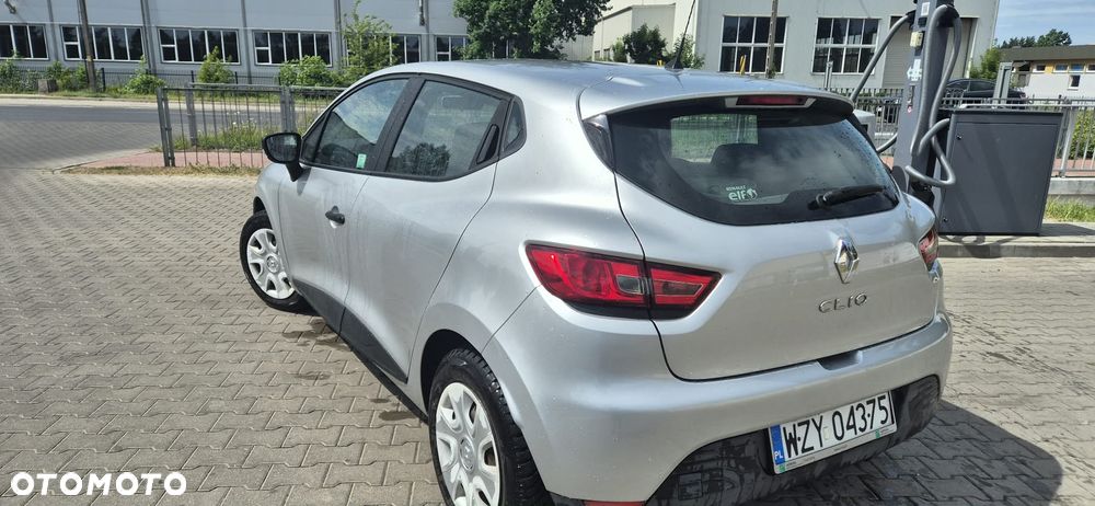 Renault Clio 1.2 16V Life - 6