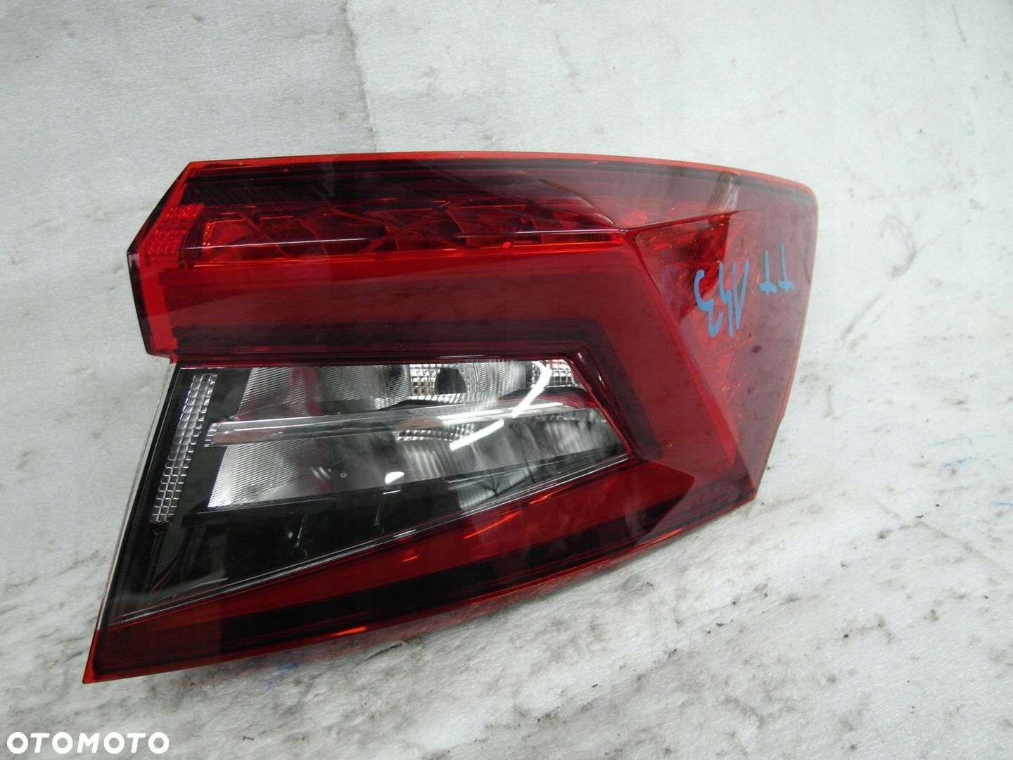 LAMPA LED TYŁ PRAWA SKODA KAROQ 57A945712 TYLNA PRAWA - 1