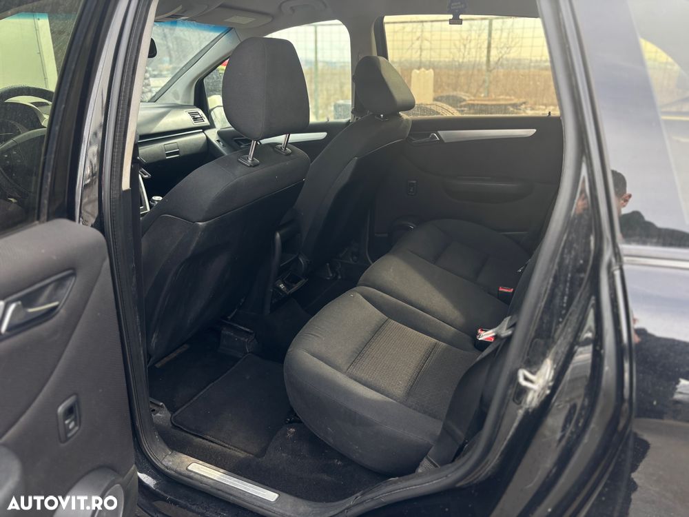 Mercedes-Benz B 180 CDI - 6