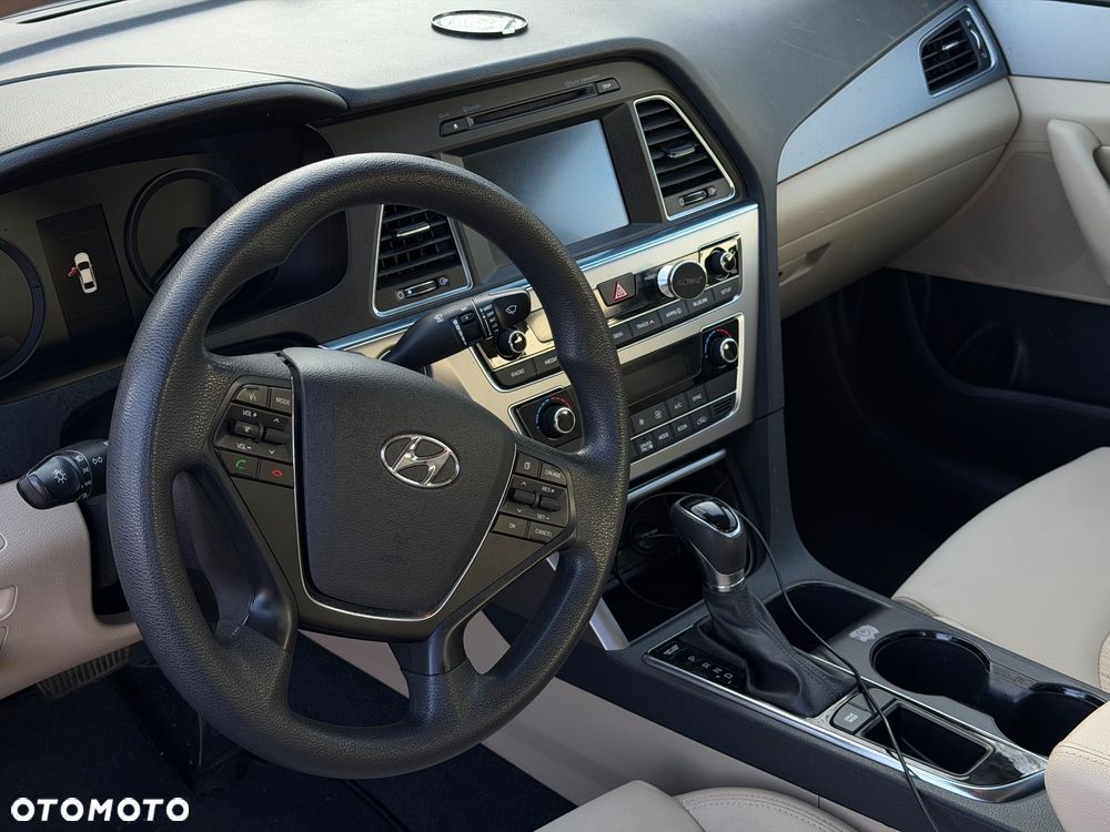 Hyundai Sonata - 6