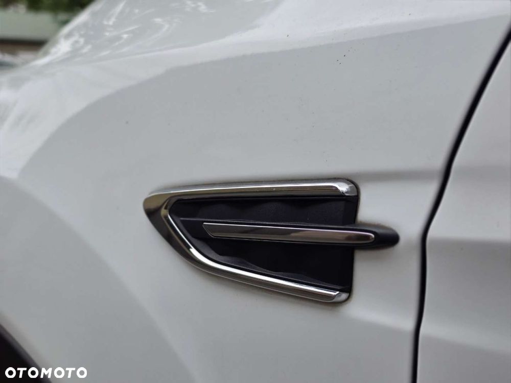 Ford Kuga - 11