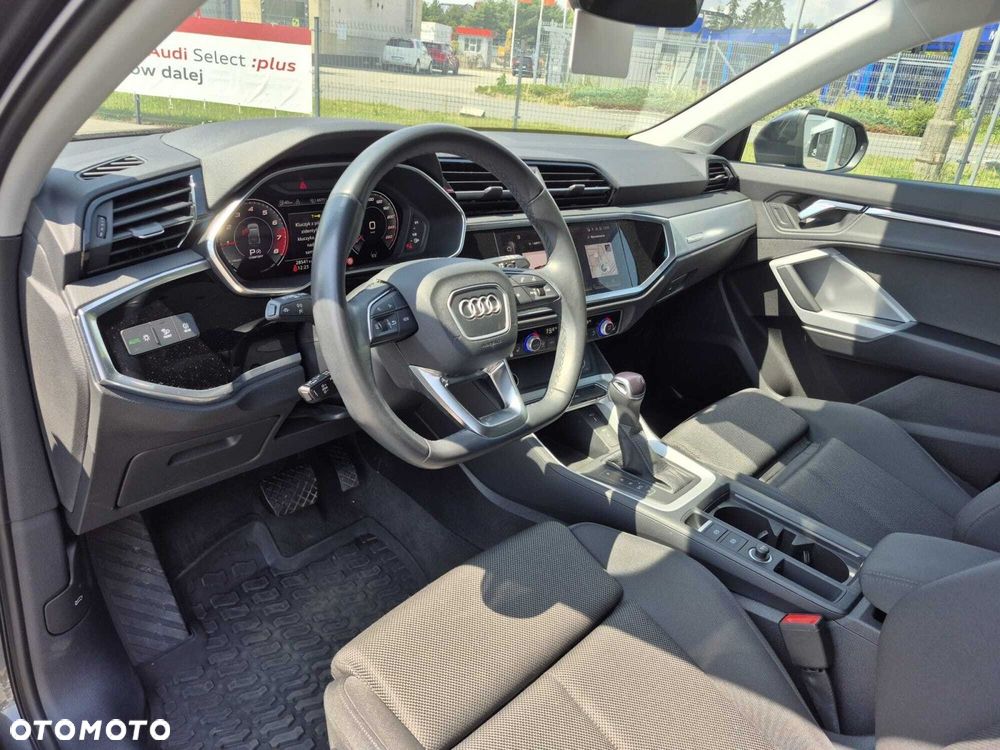 Audi Q3 Sportback - 12