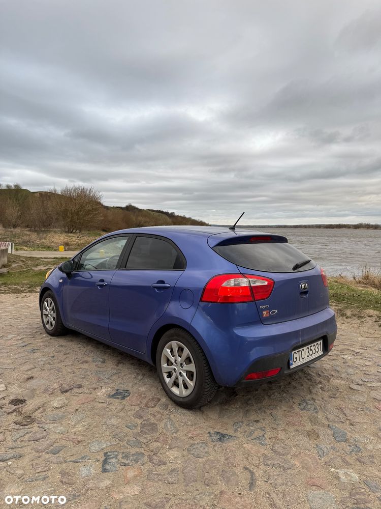 Kia Rio 1.4 M - 7