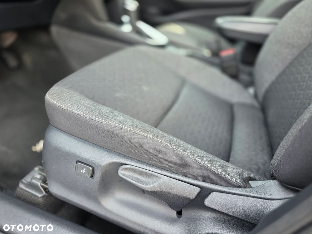 Toyota Yaris Cross Hybrid 1.5 Comfort - 28