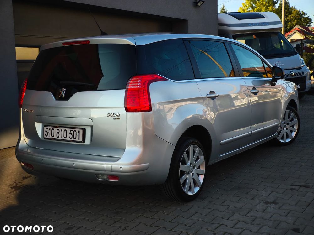 Peugeot 5008 - 3