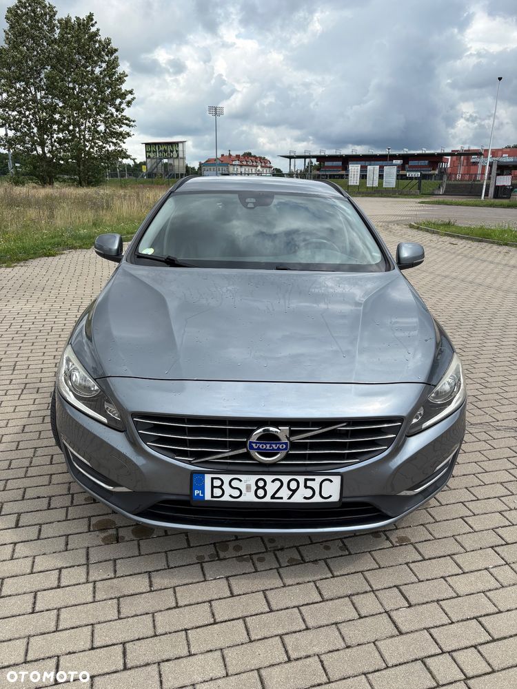 Volvo V60 D2 Drive-E Dynamic Edition (Momentum) - 2