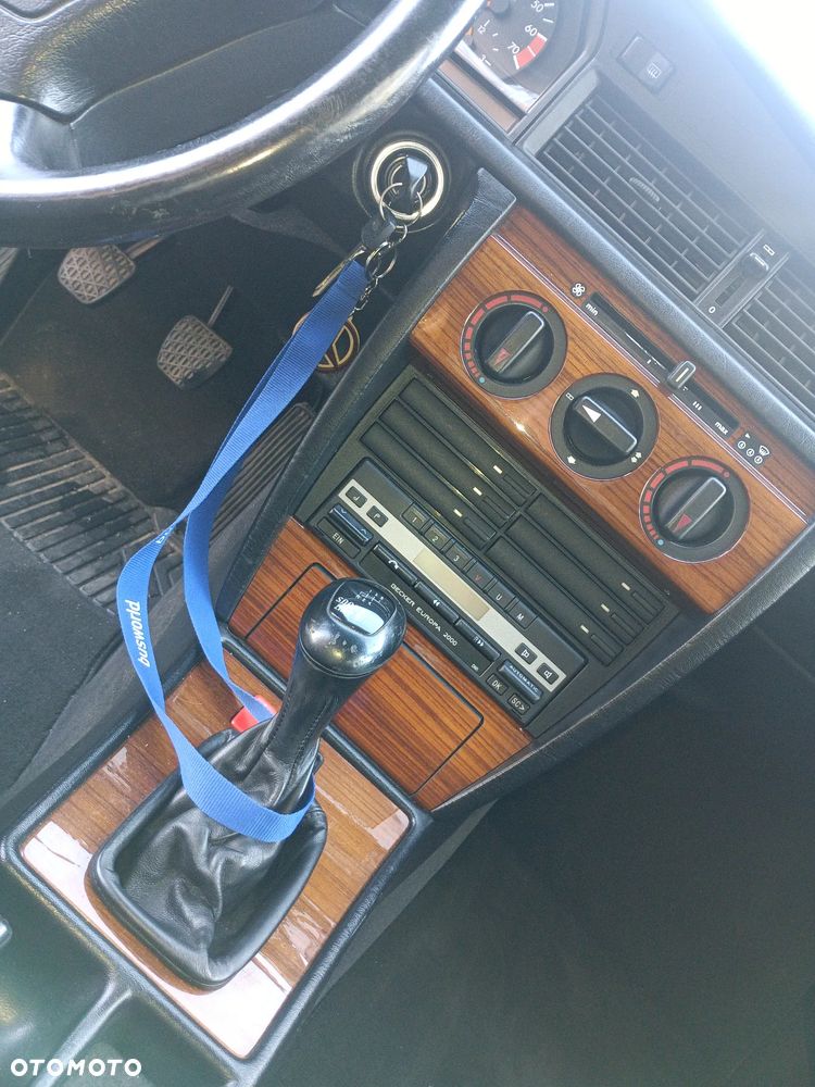 Mercedes-Benz W201 (190) - 32