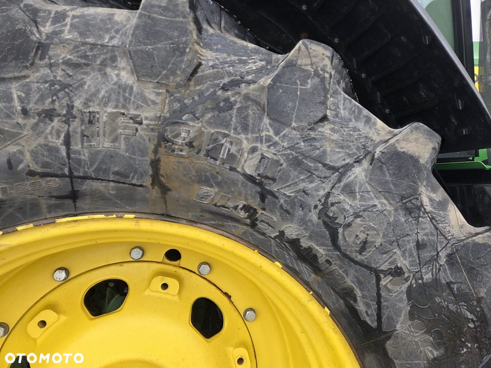 John Deere 8R310 - 15