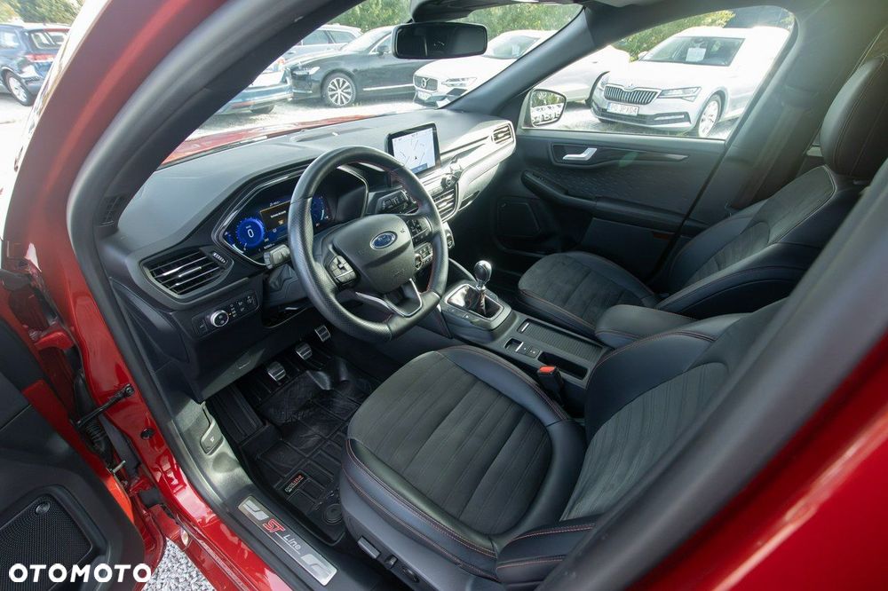 Ford Kuga - 32