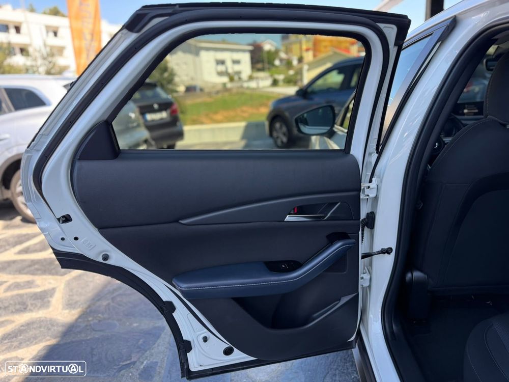 Mazda CX-30 - 11