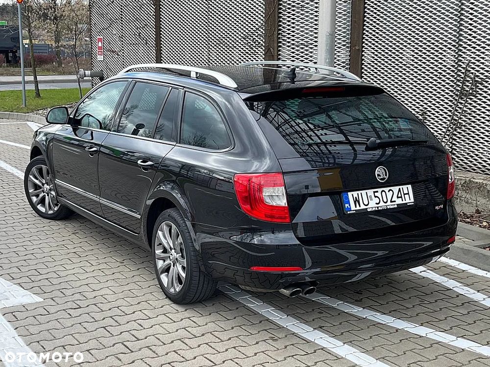 Skoda Superb 2.0 TDI 4x4 L&K DSG - 32