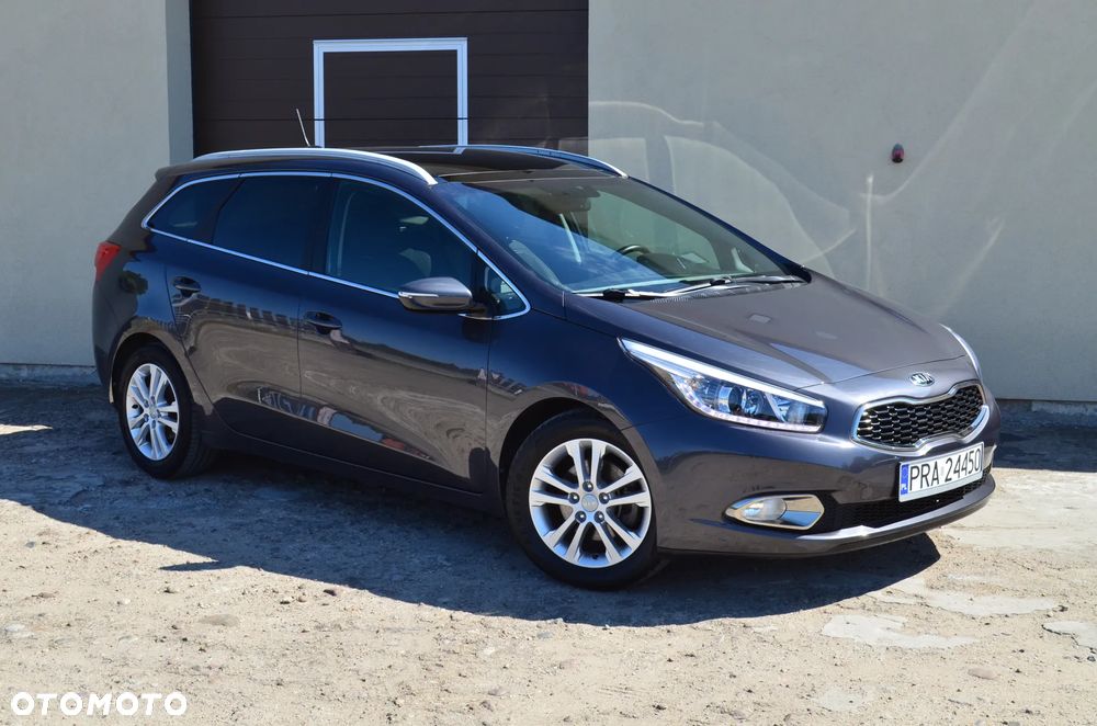 Kia Ceed 1.4 CVVT Fifa World Cup Edition - 12
