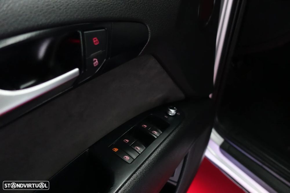 Audi Q7 3.0 V6 TDi quattro S-line Tiptronic - 33