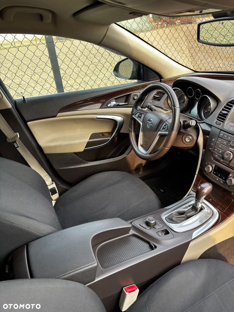 Opel Insignia 2.0 Turbo Automatik Cosmo - 11