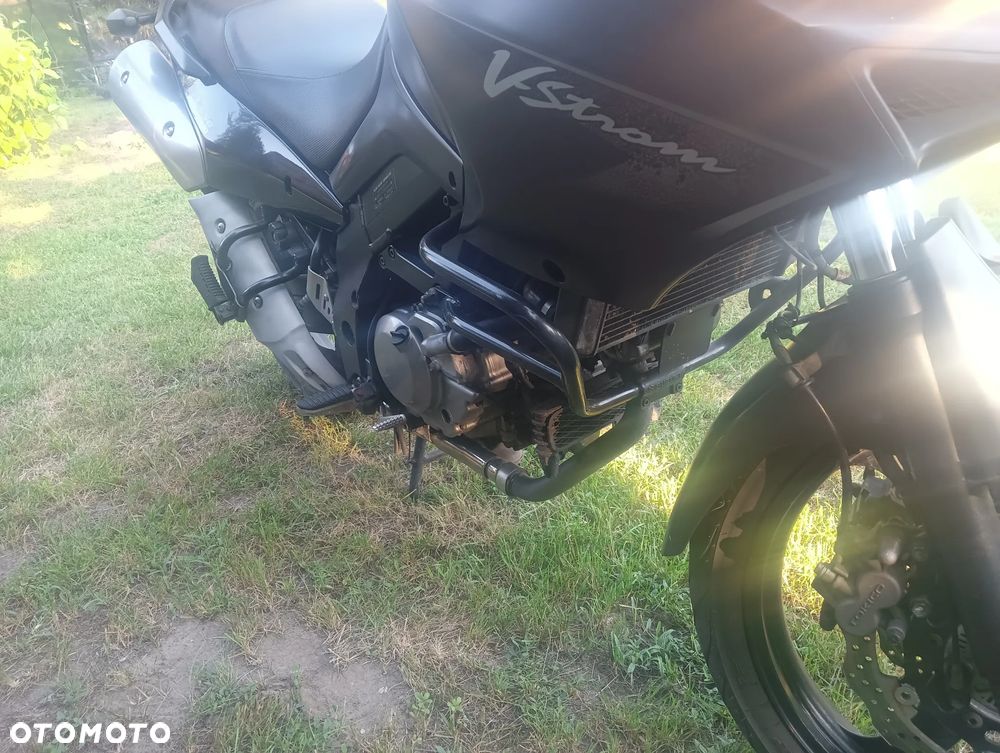 Suzuki V-STROM - 10