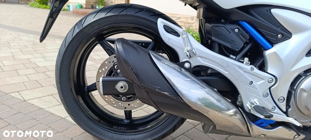 Suzuki Gladius - 21