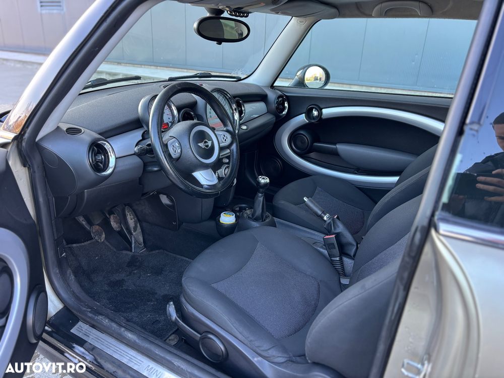 Mini Cooper Standard - 3