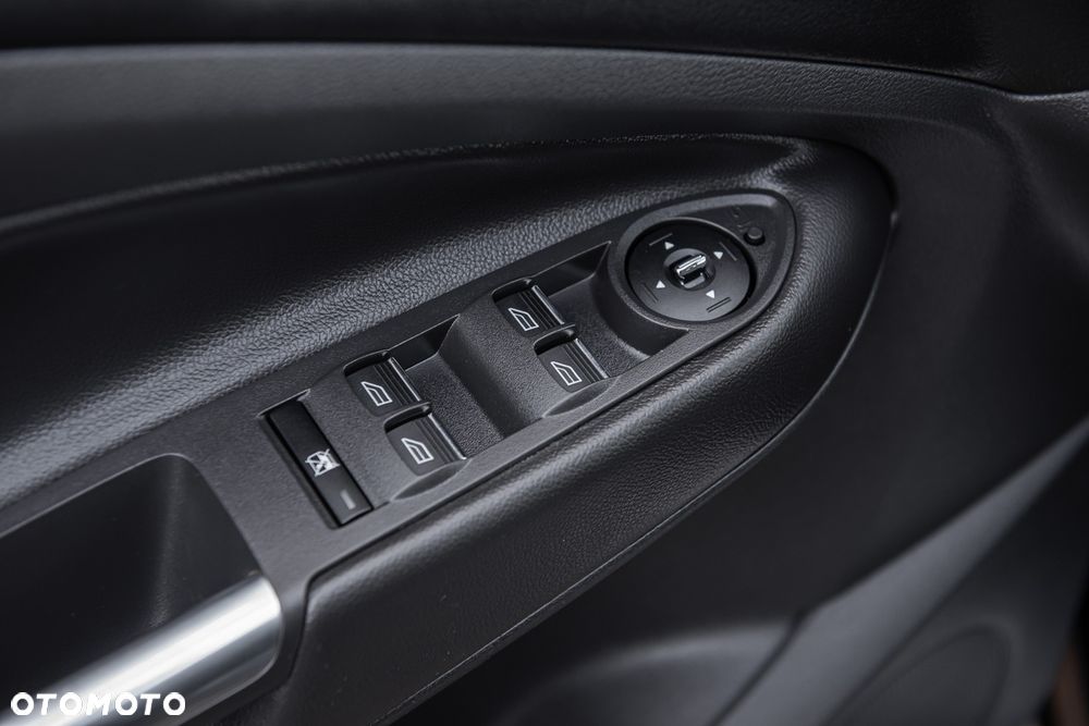 Ford Kuga - 16