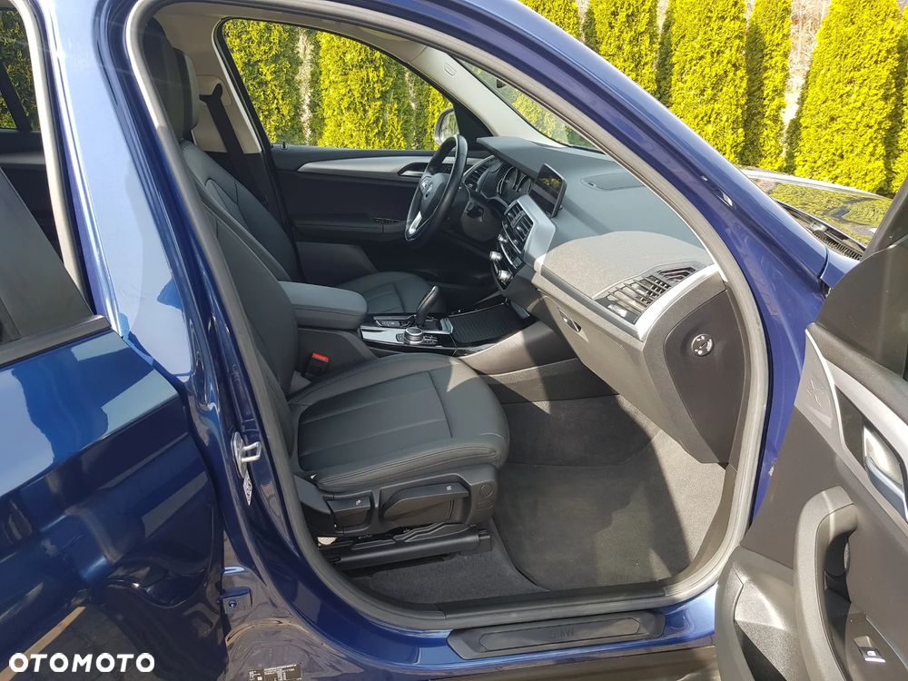 BMW X3 sDrive18d Business Edition - 15