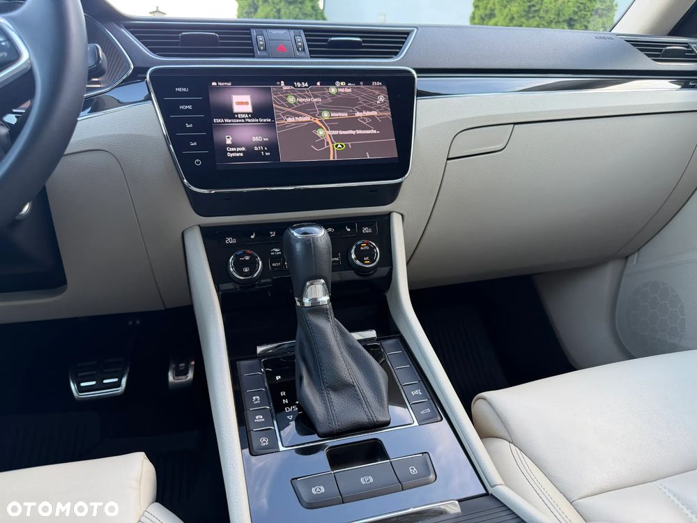 Skoda Superb 2.0 TSI L&K DSG - 23
