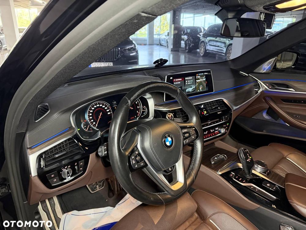 BMW Seria 5 530i Sport Line - 13