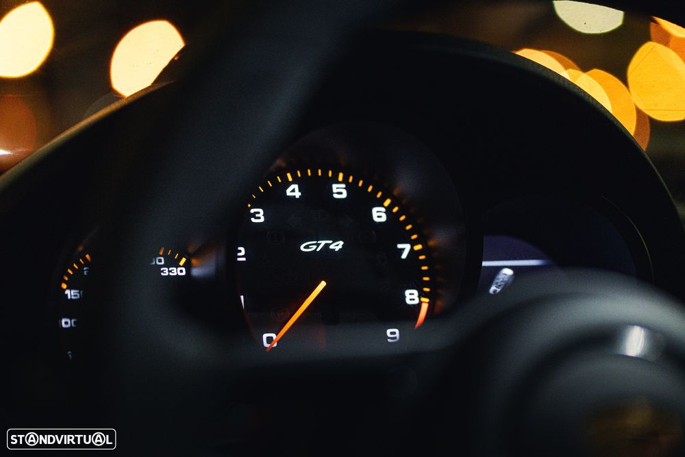 Porsche 718 Cayman GT4 - 6