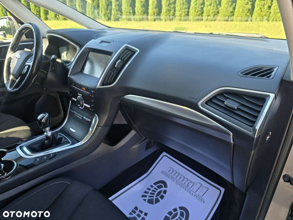 Ford S-Max - 25