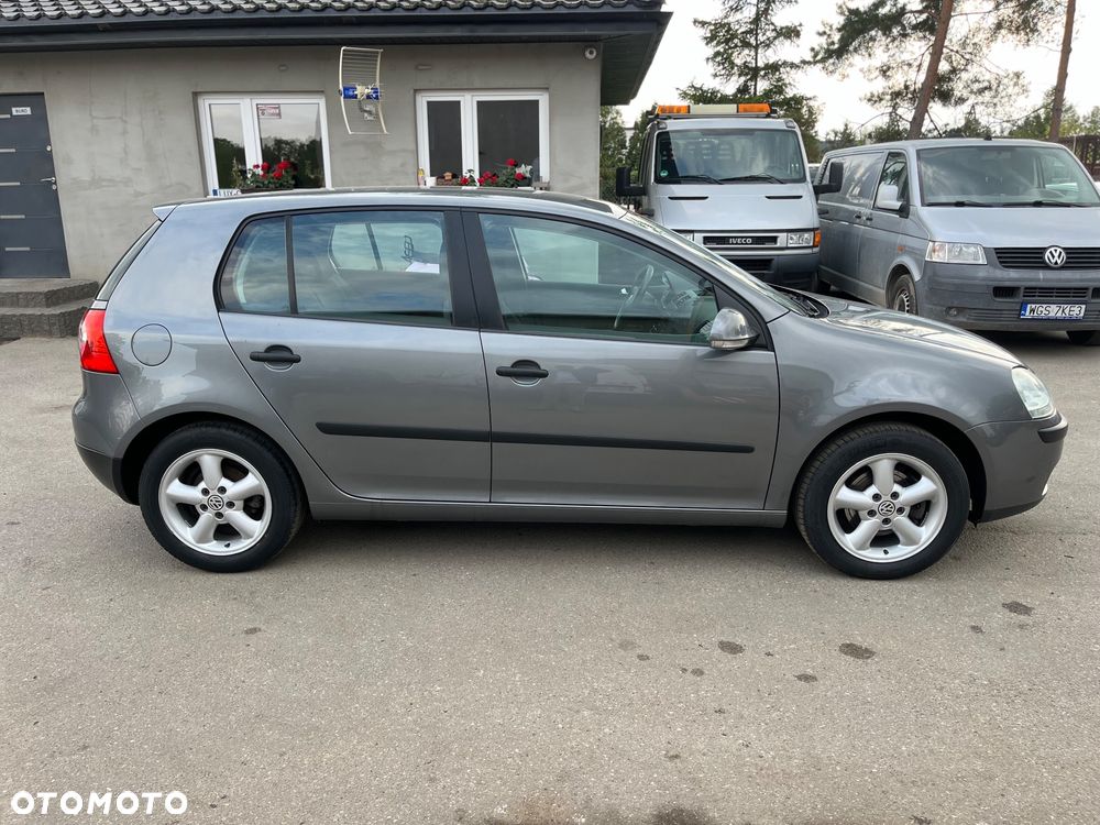 Volkswagen Golf - 4