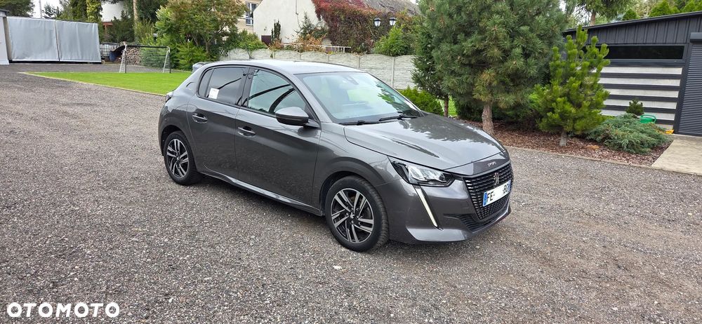 Peugeot 208 - 1