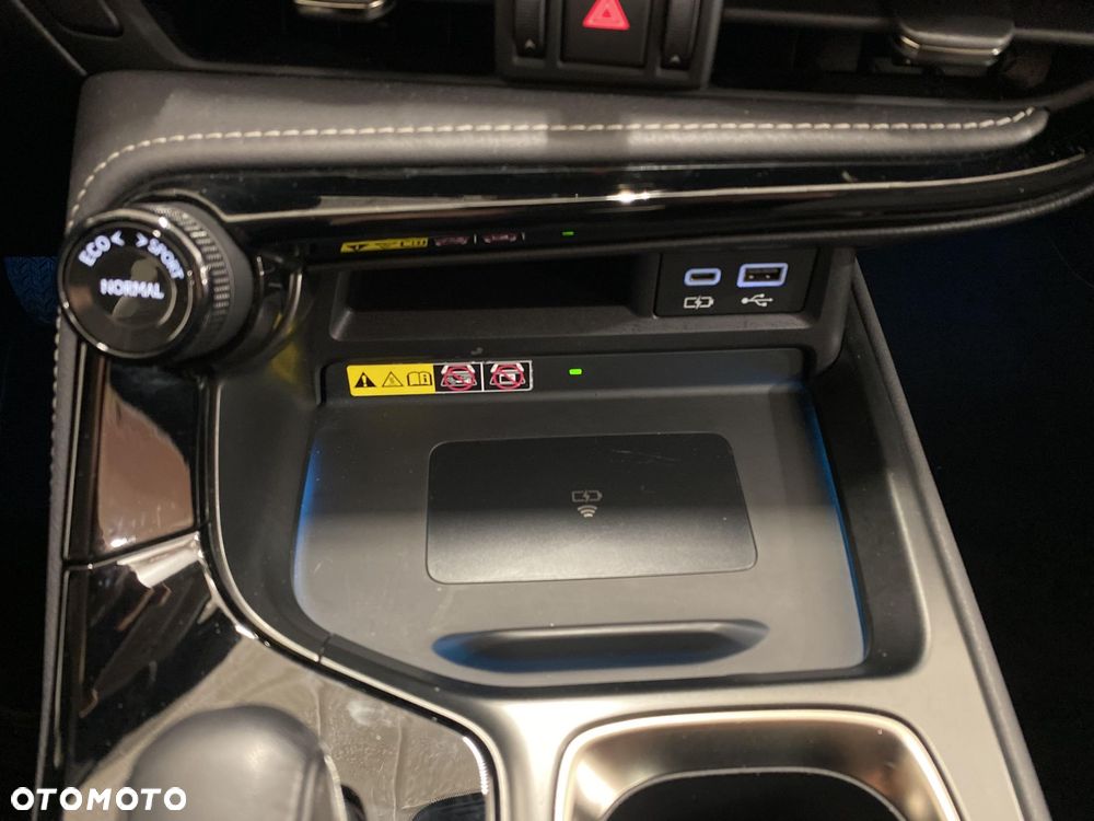 Lexus NX 350h Omotenashi AWD - 18